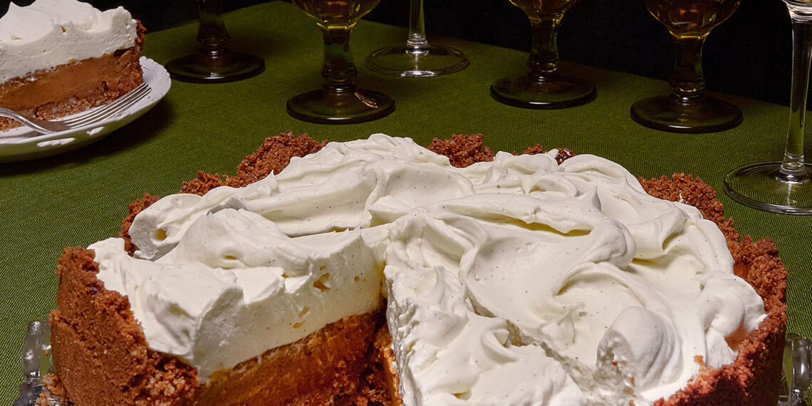 Our apple, pumpkin and cranberry pies let you have it all this Thanksgiving