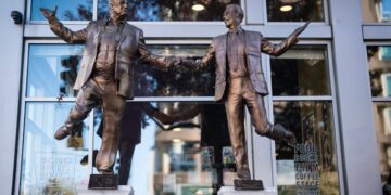 Satirical Trump statue returns after more Epstein emails released