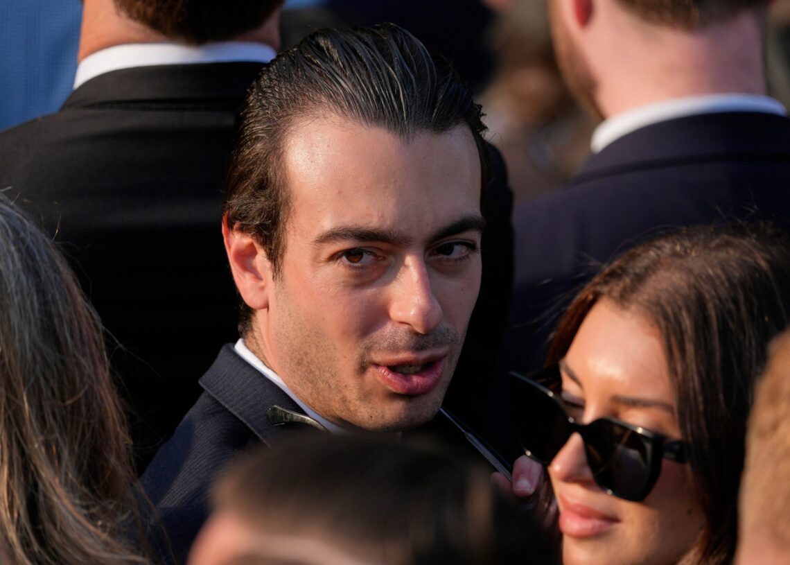 Trump moves loyalist to GSA posting after previous nomination fell apart