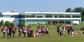 The NFL and NFLPA are at odds over the players’ annual team report cards