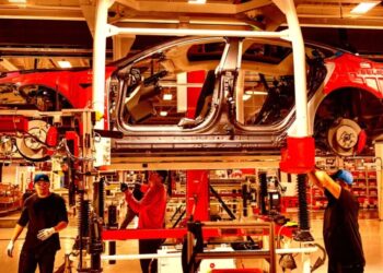 Tesla’s AI Boss Issues Grim Warning to Workers