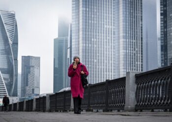 Russians confront wartime internet cuts with public shrug, private fury