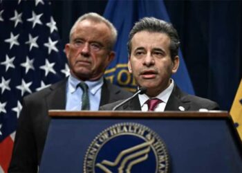 Trump’s FDA head fighting to retain power as infighting roils agency: report