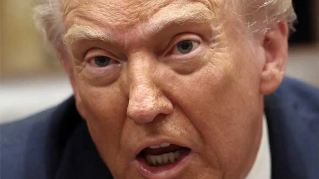 Furious Trump rages that Dems outmaneuvered GOP lawmakers — and set trap for him: report