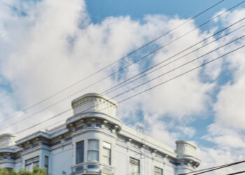 Self-Driving Taxis Are Catching On. Are You Ready?