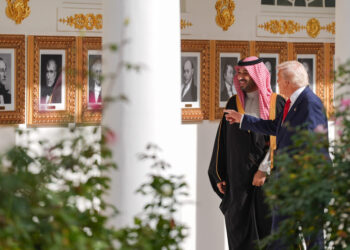 Trump defends Saudi crown prince over Khashoggi killing