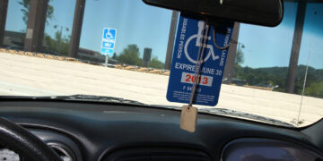 Conservatives want to allow pregnant women to park in disabled spaces