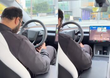 Passenger Alarmed When Tesla Robotaxi “Safety” Driver Falls Completely Asleep at the Wheel