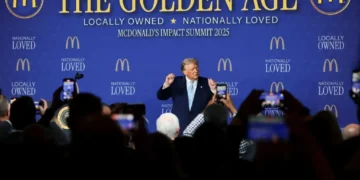 ‘He’s slipping badly’: Ex-conservative warns Trump speech proves severe mental decline