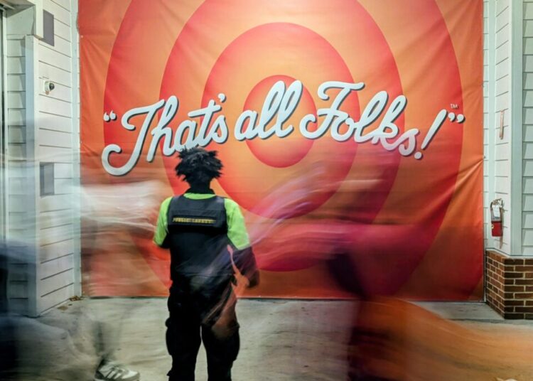 When a Six Flags closes, fans feel the pain