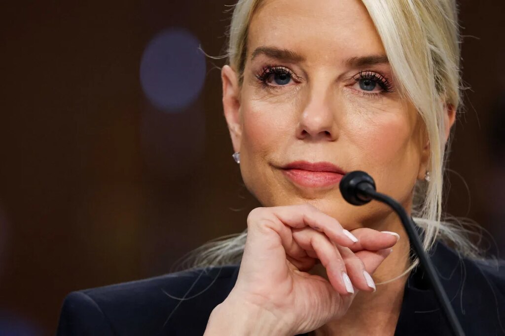 ‘Backfire’: Analysts highlight ‘threat’ that could force DOJ to comply with Epstein vote