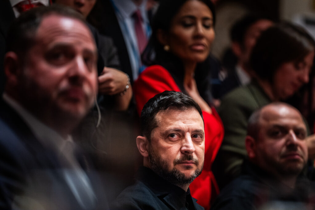 U.S. pushes new Ukraine peace plan as Trump’s Army secretary visits Kyiv