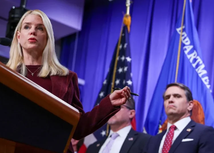 ‘Astonishing’: MAGA influencer melts down and accuses Pam Bondi of ‘gaslighting’