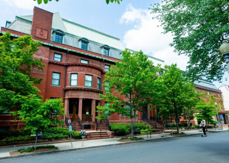 Phillips Collection sells O’Keeffe and other masterpieces amid outcry from supporters