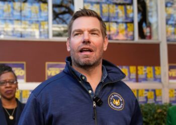 Democratic Rep. Eric Swalwell announces bid for California governor