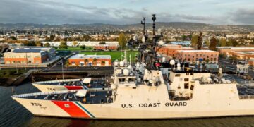 In reversal, Coast Guard again classifies swastikas, nooses as hate symbols