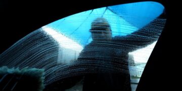 This L.A. car wash depends on immigrant labor. Can it survive Trump?