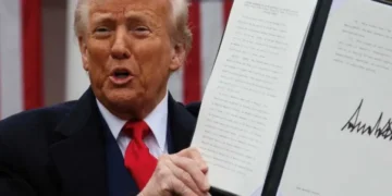 Democrats scramble to solve SNAP program as some states ‘could be forced to shut it down’