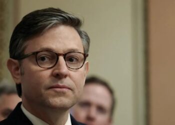 ‘Bleak picture’ for Republicans as Democrats make gains in deep-red districts: report