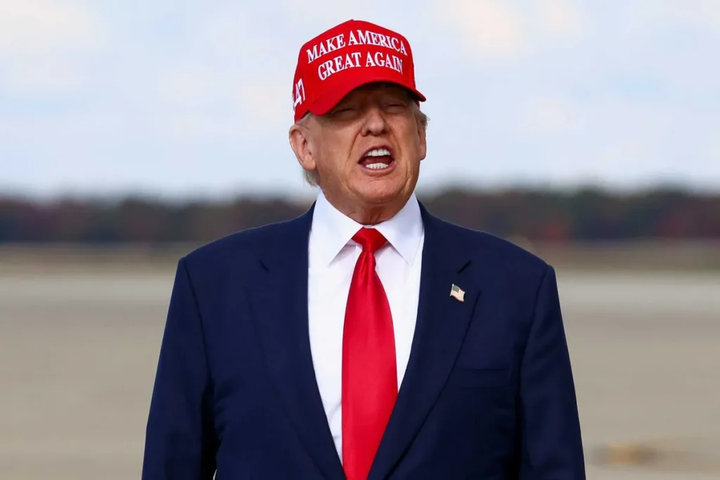 Trump advisor ought to face ‘espionage and treason’ charges: ex-GOP strategist