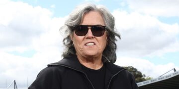 Rosie O’Donnell Rages at Reporters Enabling ‘Madman’ Trump