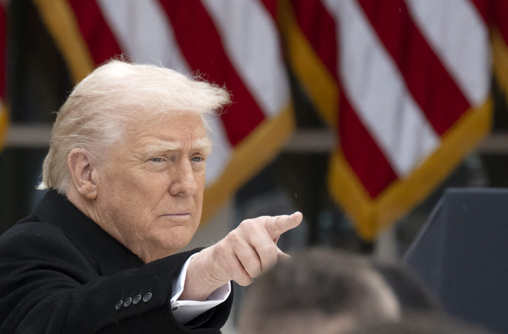 Trump says airlines should consider Venezuelan airspace closed