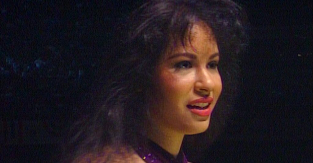 ‘Selena y Los Dinos’ Review: Still Dreaming of You