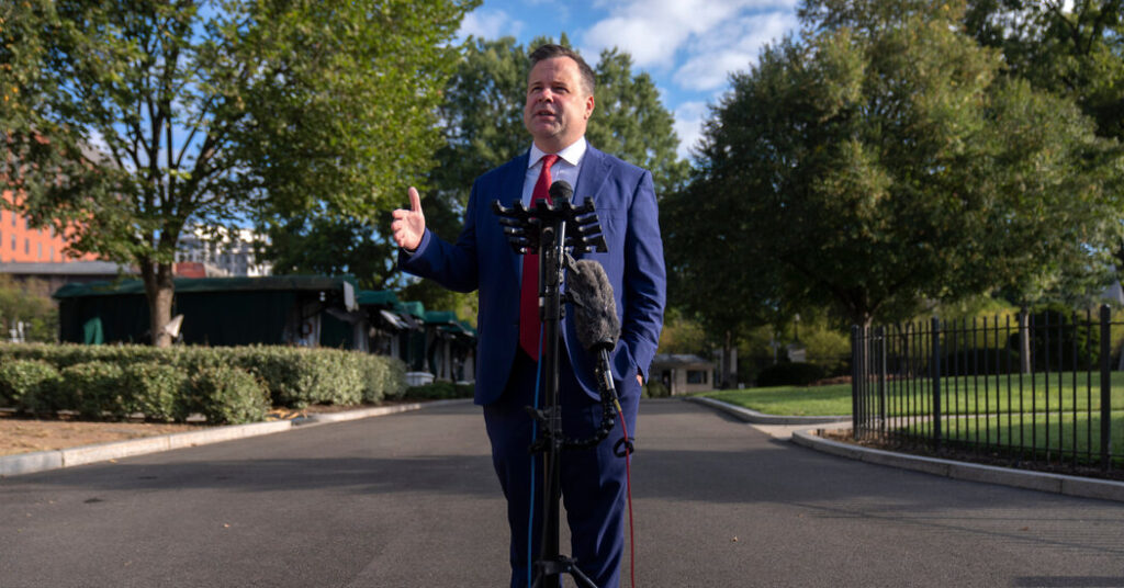 Fed Governor Says Housing Official Worked With Trump to Smear Her