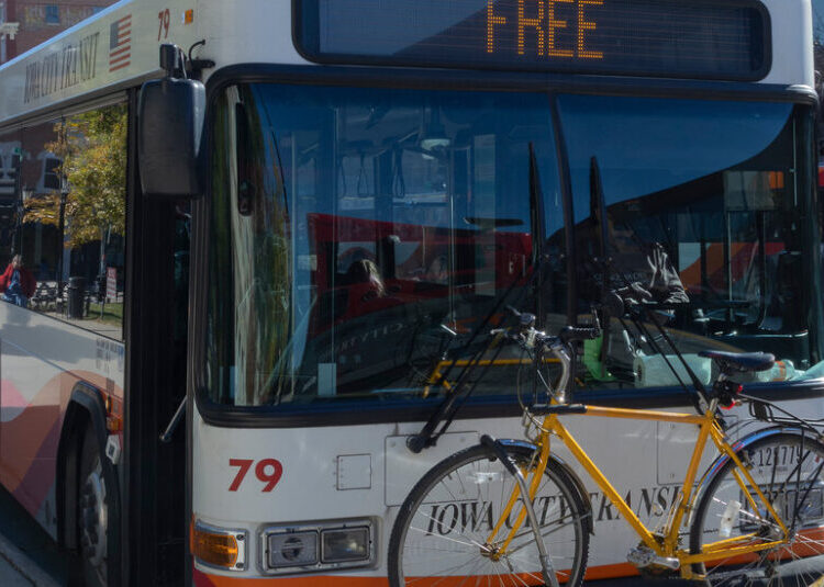 Iowa City Made Its Buses Free. Traffic Cleared, and So Did the Air.
