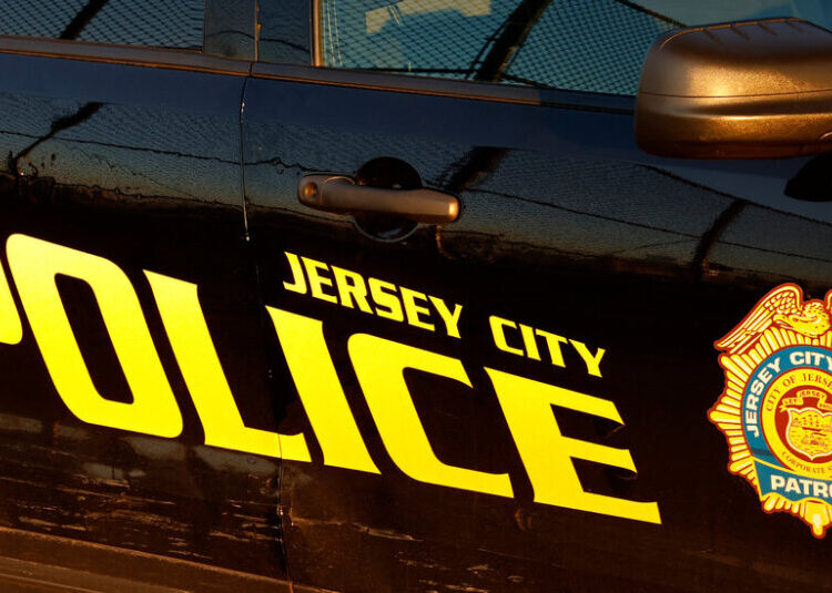 Police Officer and Ex-Mayor Is Charged With Sexually Assaulting a Child