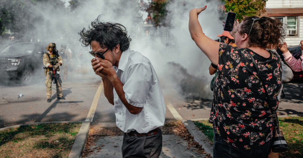 Appeals Court Blocks Limits on Federal Agents’ Use of Force in Chicago Area