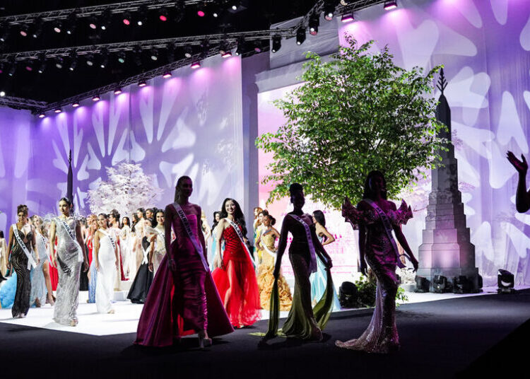 Two Miss Universe Judges Resign Before Finale, Deepening a Crisis