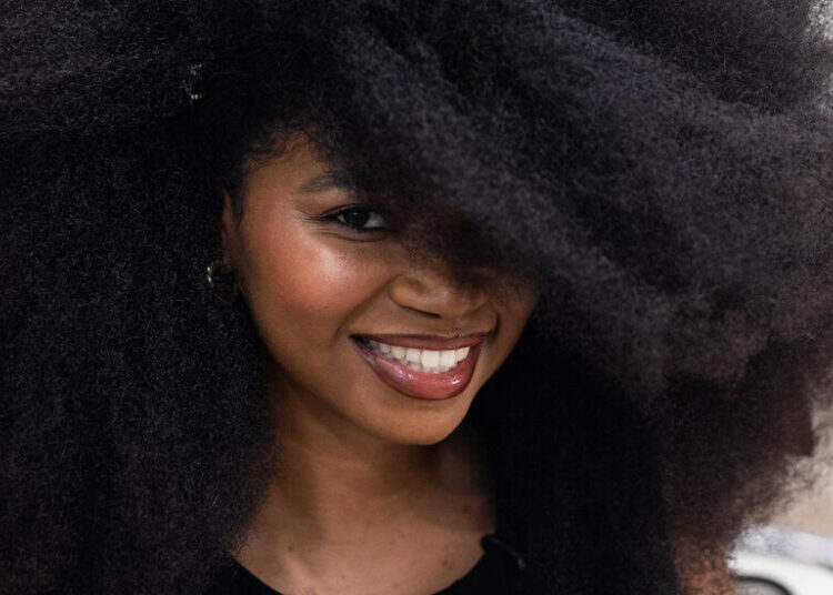 The World’s Largest Afro Took Three People to Measure It