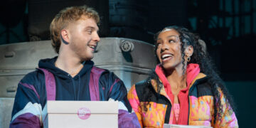 ‘Two Strangers’ Review: Meeting Cute, Toting Baggage