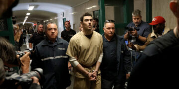 U.S. Defends Decision to Seek Death Penalty for Luigi Mangione