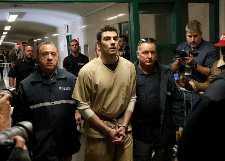 U.S. Defends Decision to Seek Death Penalty for Luigi Mangione