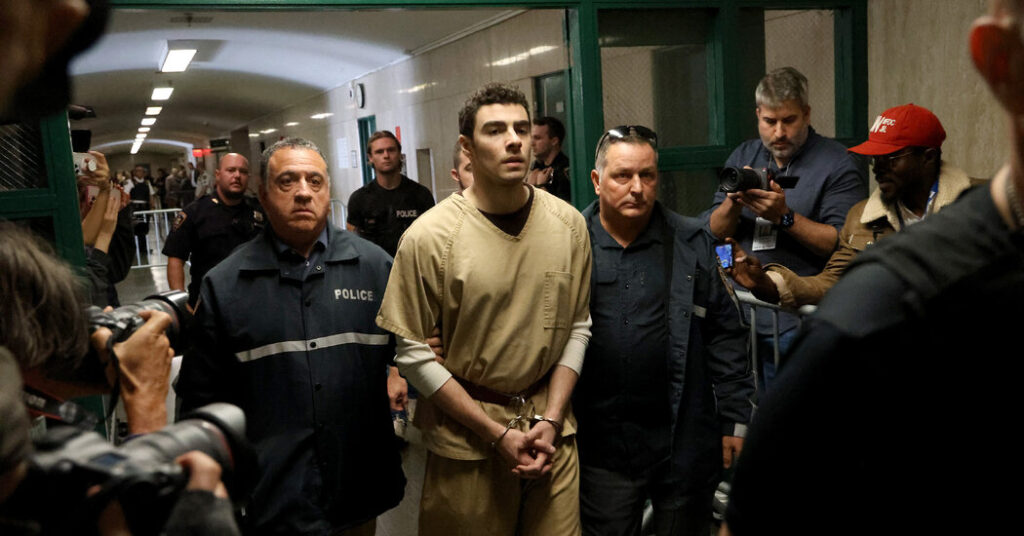 U.S. Defends Decision to Seek Death Penalty for Luigi Mangione