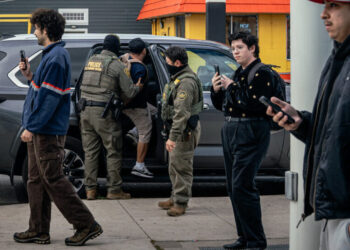 Appeals Court Blocks Release of Hundreds of Chicago-Area Immigration Detainees