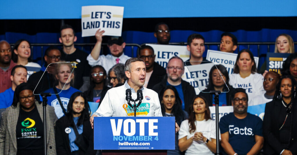 Short on Cash, D.N.C. Took Out $15 Million Loan in October