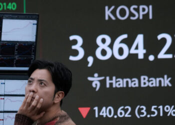 Anxiety Over A.I. Spending Returns to Global Markets