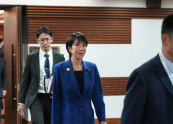 Japan’s Leader Gets Off to Rocky Start With China