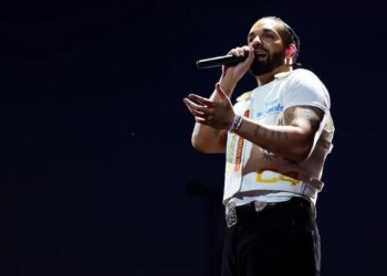 ‘Mans Don’t Have S**t to Say’: Drake Denies Story That One of T.I.’s Friends Peed on Him