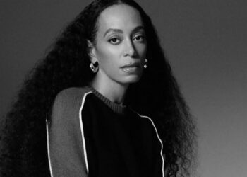 Solange Knowles Wants to Lend You a Book