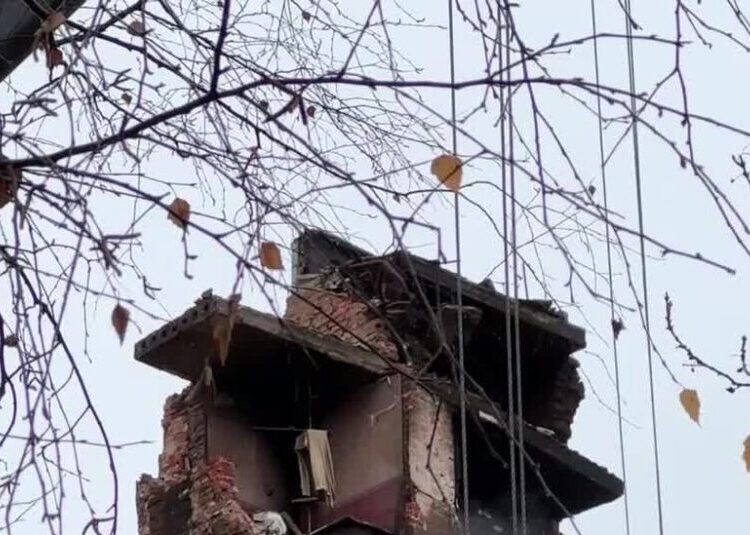 Ukrainians Wait in Pain as Hope to Find Strike Survivors Fades