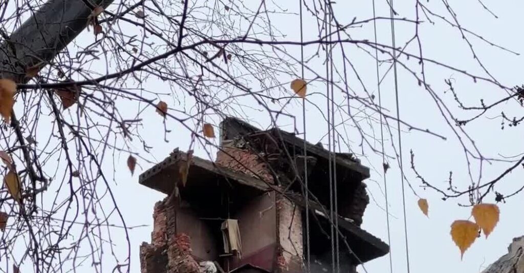 Ukrainians Wait in Pain as Hope to Find Strike Survivors Fades