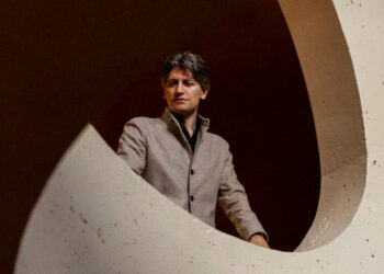 A Torch Bearer of Italian Tradition Brings Stability to the Met Opera