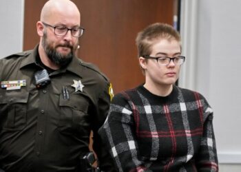 Woman Convicted in ‘Slender Man’ Stabbing Flees Group Home