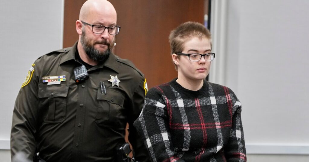Woman Convicted in ‘Slender Man’ Stabbing Flees Group Home
