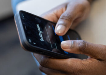 Study Finds Mental Health Benefit to One-Week Social Media Break