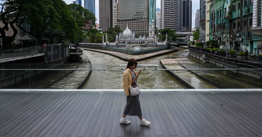 Malaysia to Bar Children Under 16 From Social Media, Echoing Australian Ban